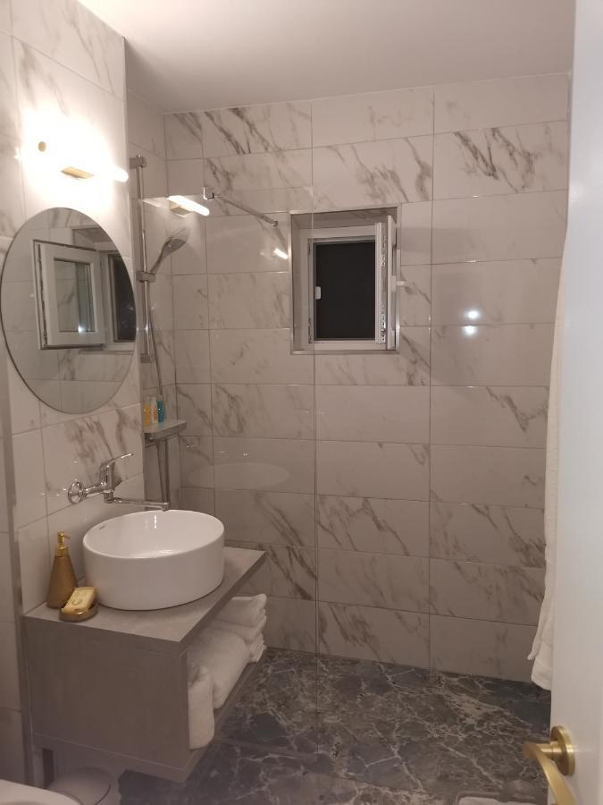 Bloom Box Apartments Craiova Buitenkant foto