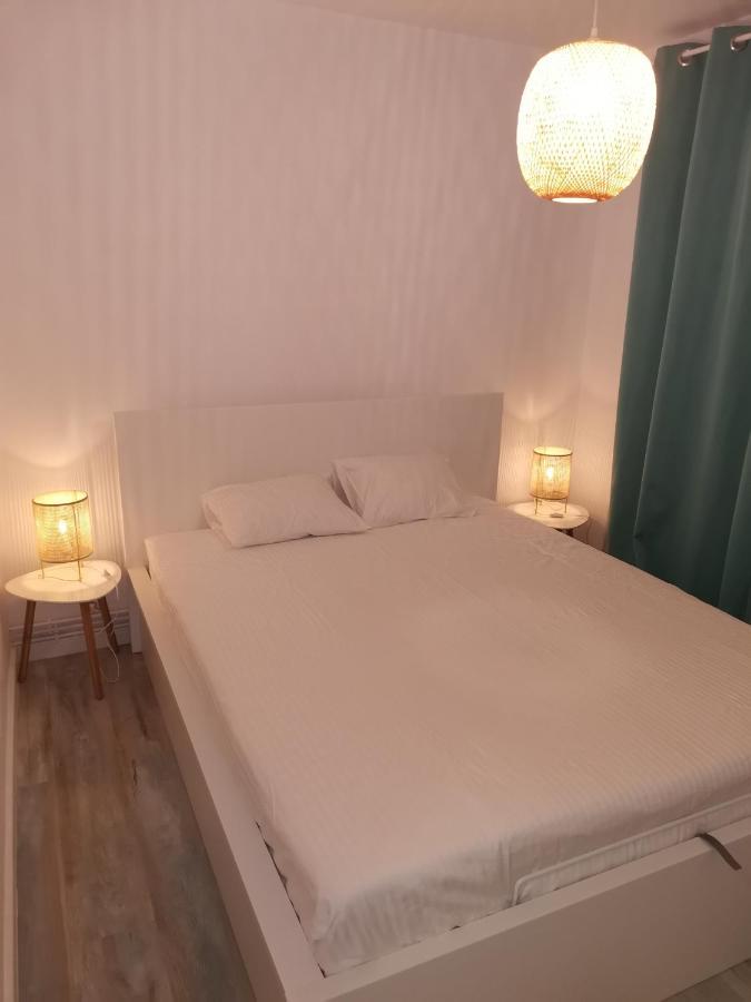 Bloom Box Apartments Craiova Buitenkant foto